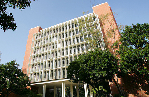 Image of Vivian Hall (VHE)