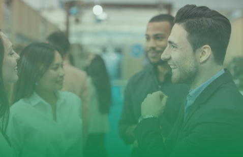 Alumni and professionals socializing with each other