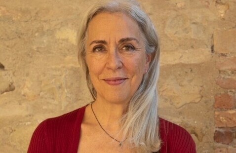 Headshot of Catherine Barnett / Photo credit: Farah Al Qasimi and Res