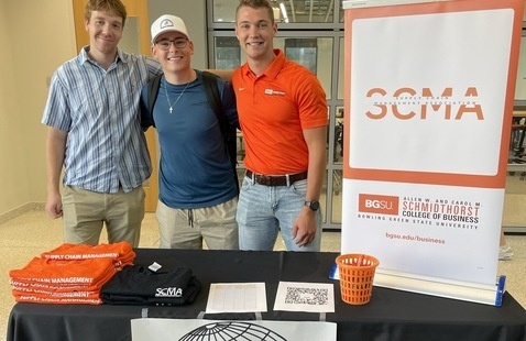 photo of students from the Supply Chain Management Association 