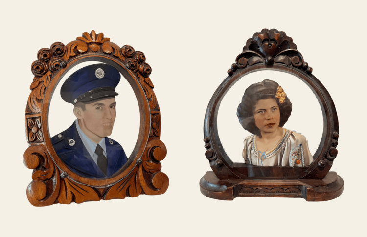 Two Fotoesculturas sitting side-by-side; left is a male in uniform and right is a female in cultural dress