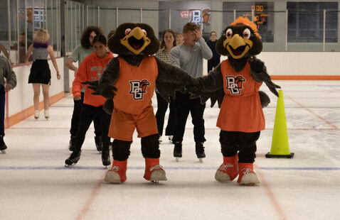 freddie and freida on ice skates