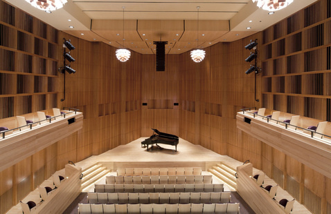 Image of Guest Masterclass: Paul Lewis, piano