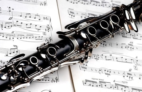 Clarinet resting on sheet music
