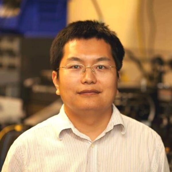 Applied Physics/Physics Colloquium: Xiaodong Xu- "Shining Light on Fractional Charges" 