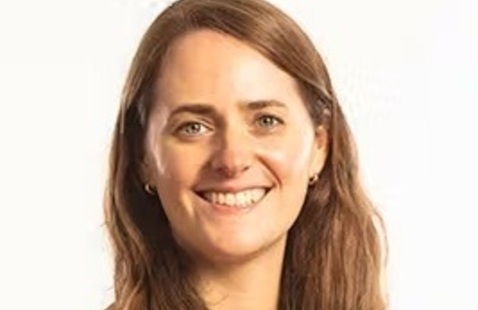 portrait of caitlin dreisbach.