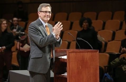 Photo of Dean Mathis presenting