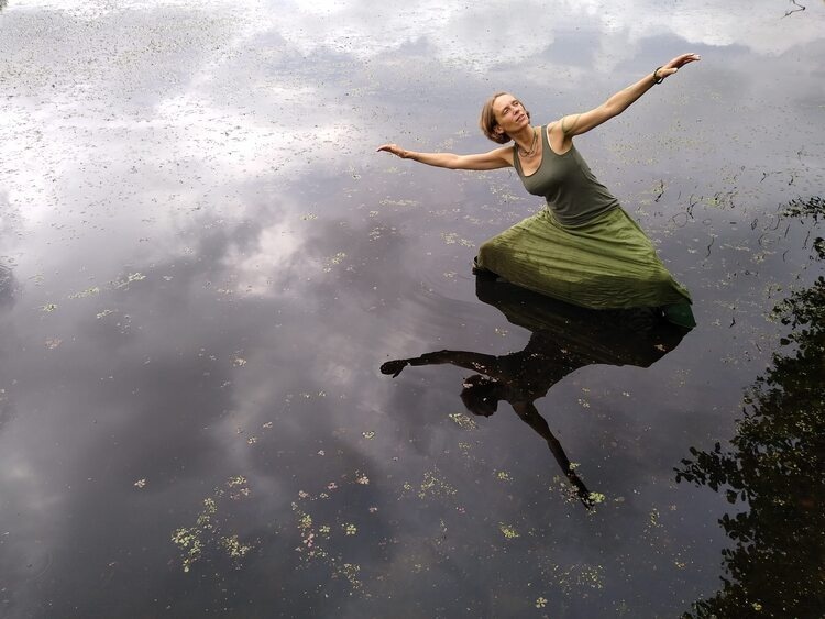 Dancer on water