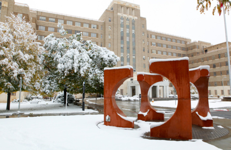 Winter image of the Fitzsimons Building at CU Anschutz.