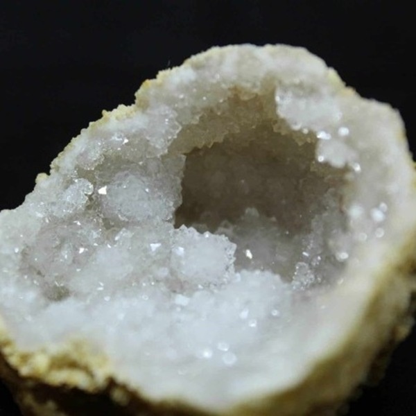 Want to Smash Geodes? Learn about Earth Sciences Majors