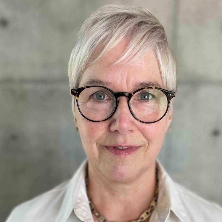 Dr. Lindy Elkins-Tanton