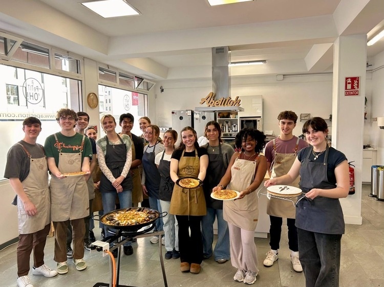 Global Bites and Insights