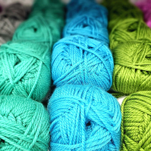 Yarn-Wrapped Heart Trinkets