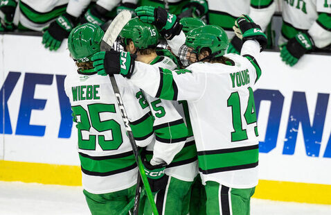 UND Hockey Players