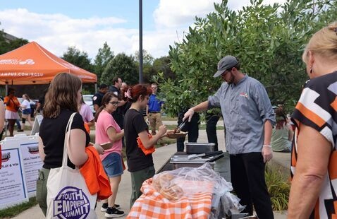 BGSU Dining Outdoor Carnival Style Event
