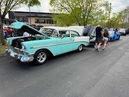 Motor Mile Motors Cruise In