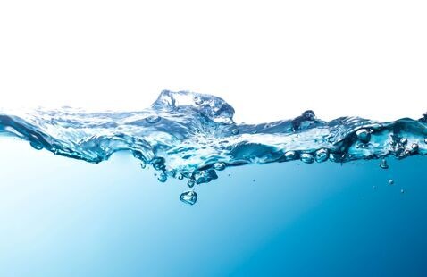Water splashing artistically.