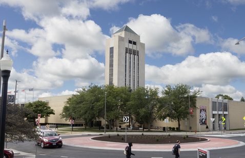 Image of Holmes Student Center - Summer Hours