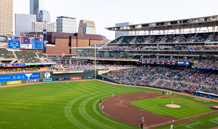 UND Night at the Twins at Target Field