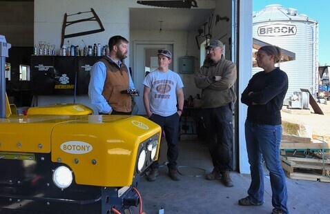 folks around Botony Robot