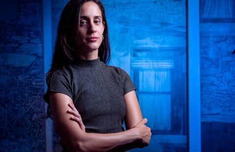 Image: Amanda Linares in her studio, 2025. Courtesy of the artist. Photo by Mateo Serna Zapata.
