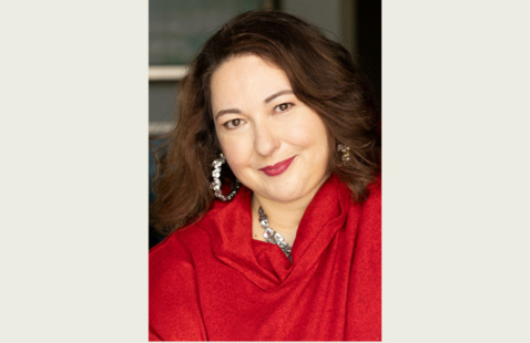 Headshot of Stephanie Dray.
