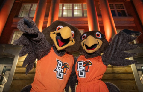 freddie and freida infront of university Hall