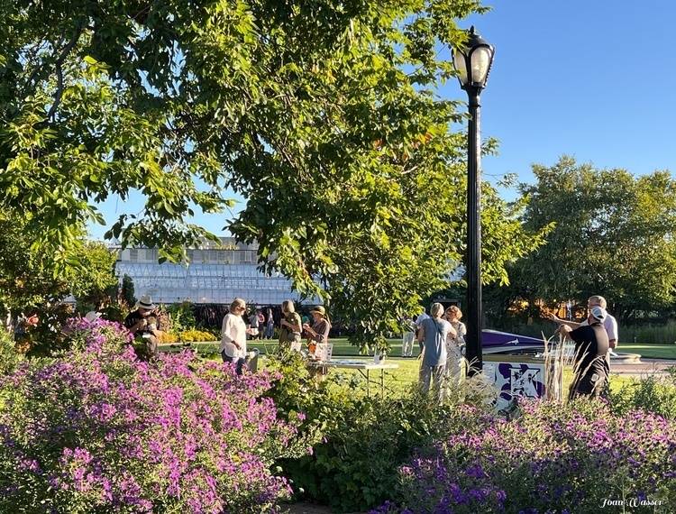 September Stroll — Outdoors & nature in K-State Gardens