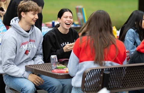 Students attend a picnic event at UNO.