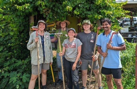 Volunteers at the Agroecology Farm 