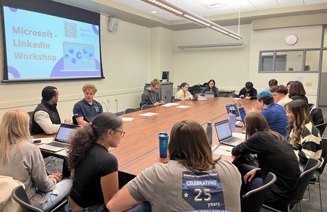 Students work with with Microsoft to build their Linkedin Profiles