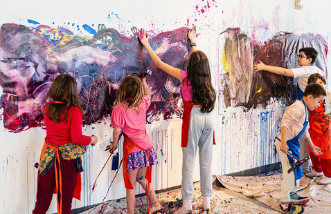 kids painting