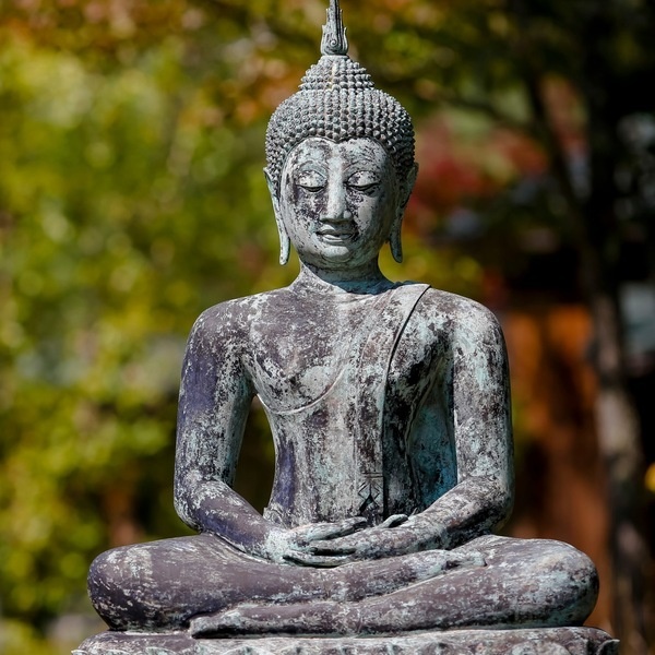 sculture of seated buddha
