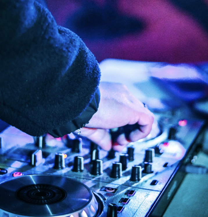 Can’t Feel My Face: 2010’s Dance Party