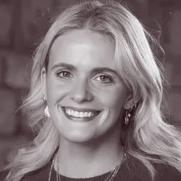 Jana Hunter headshot