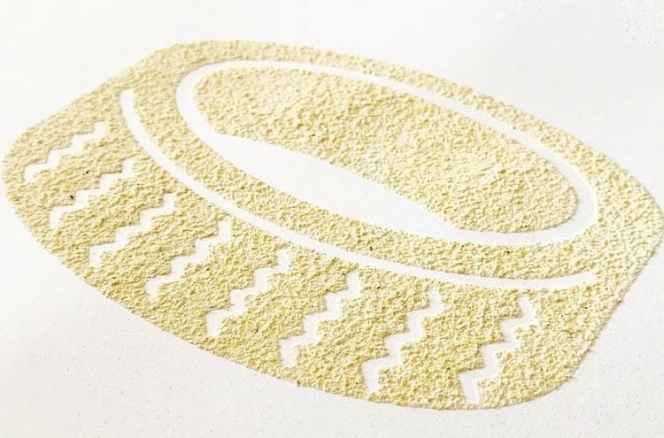 Corn-Dusting Screen-Printing Workshop with Studio Arts Professor Mizin Shin