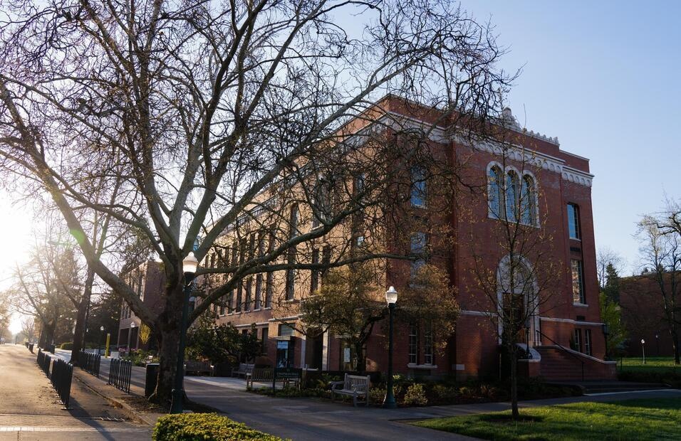 CHC Requesting a Strong Letter of Recommendation - University of Oregon