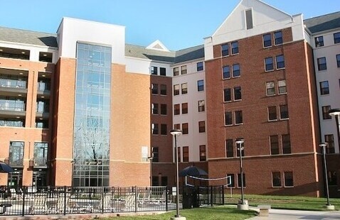 Image of Oak Residence Hall (OAK)